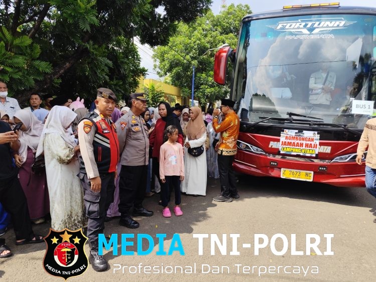 Polres Lampung Utara Amankan Pelepasan Jamaah Haji 1447 H Kloter JKG 15 di Islamic Center Kotabumi