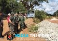Dansatgas TMMD ke-128 Kodim 0420/Sarko Turun Langsung Pastikan Pekerjaan Sesuai Target