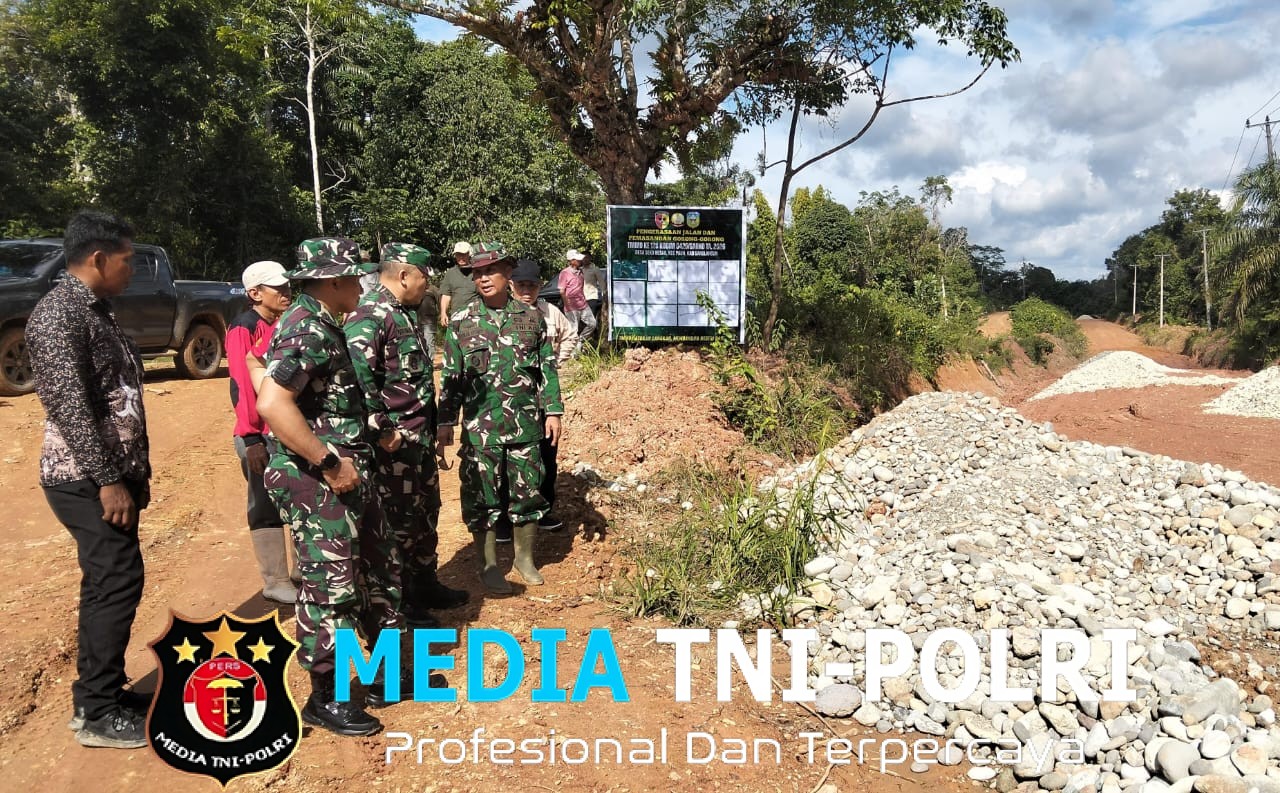 Dansatgas TMMD ke-128 Kodim 0420/Sarko Turun Langsung Pastikan Pekerjaan Sesuai Target