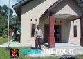 Personel Polsek Kuala Behe Lakukan Pengamanan Ibadah Minggu Ciptakan Kamtibmas Aman