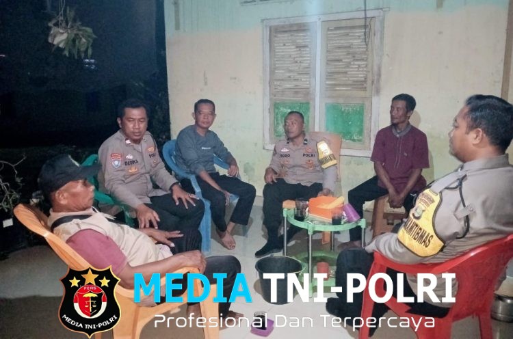 Kanit Binmas Polsek Punggur Sambang Warga Kampung Srisawahan, Perkuat Sinergi Jaga Kamtibmas
