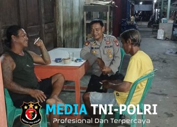 Polisi Hadir di Tengah Warga, Patroli Malam Penuh Keakraban dan Pesan Kamtibmas
