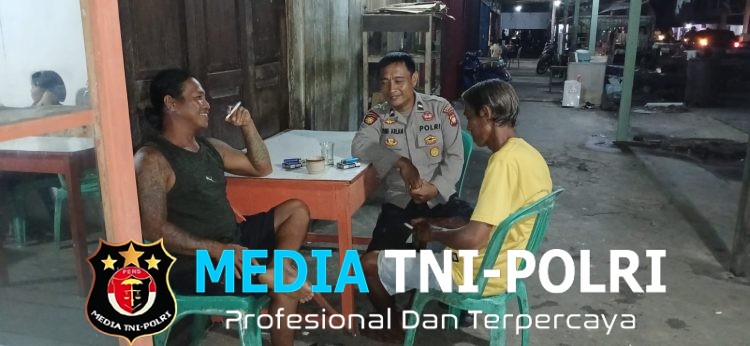 Polisi Hadir di Tengah Warga, Patroli Malam Penuh Keakraban dan Pesan Kamtibmas