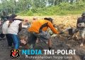 Semangat Ibu-Ibu Warnai TMMD Wonosegoro Dari Cangkul Sederhana untuk Jalan Masa Depan Desa