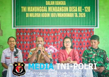 TNI Dorong Kesadaran Keluarga Sehat, Warga Antusias Ikuti Penyuluhan KB dalam TMMD Ke-128 Kodim 1801/Manokwari