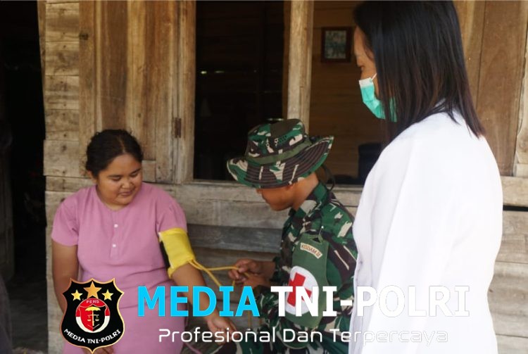 Peduli Kesehatan Warga, Satgas TMMD Ke-128 Kodim 0402/OKI Gelar Layanan Kesehatan Door to Door di Mesuji Makmur
