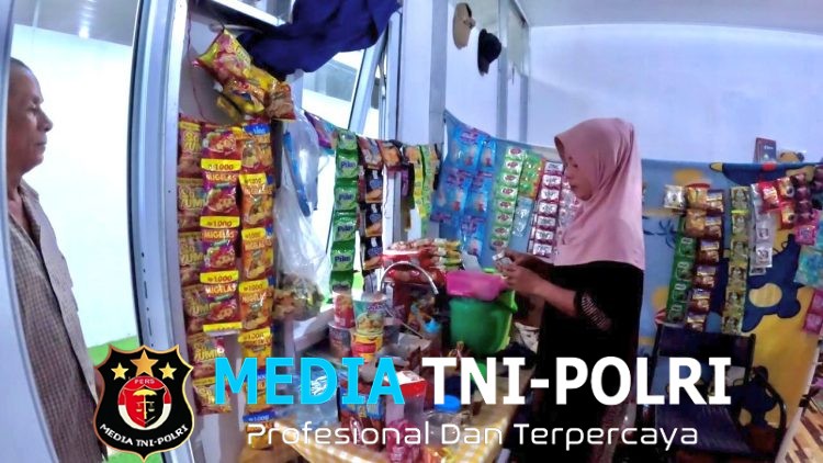 Ada Semangat dan Kehidupan Baru dari Balik Pintu Huntara