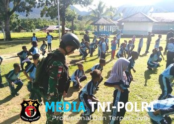 Keceriaan Anak-Anak Kaimana: Satgas Yonif 410/ALG Gelar Senam Gembira di SD Inpres Kiruru
