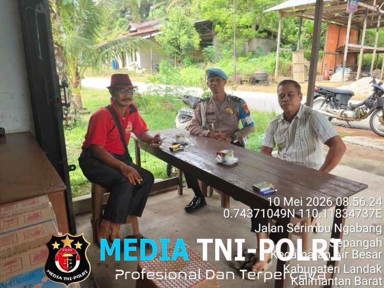 Polisi Patroli Siang Saat Libur, Begini Aksi Humanis yang Dilakukan Personel Polsek Air Besar kepada Warga