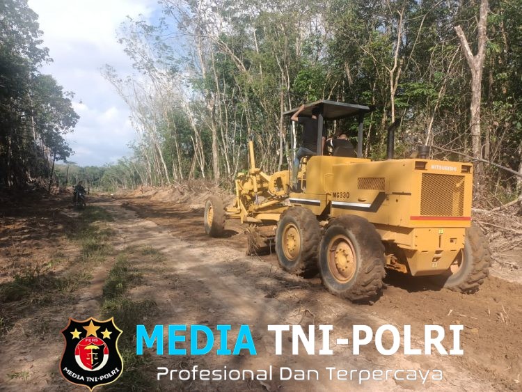 Hari ke-19 TMMD Kodim 0402/OKI, Pekerjaan Pembukaan Jalan Hampir Rampung dengan Capaian 85 Persen