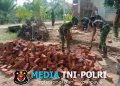 Wujudkan Kemanunggalan, Satgas TMMD Kodim 0402/OKI dan Warga Gotong Royong Bangun Fasilitas MCK