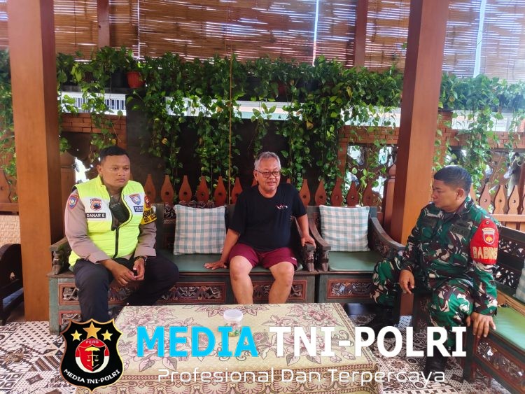 Ketua RT Jadi Sasaran Komsosnya Babinsa Kratonan & Bhabinkamtibmas