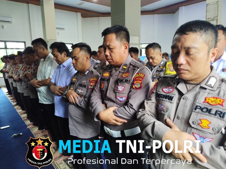 Polres Lampung Utara Gelar Sholat Ghaib untuk Alm. Bripka Anumerta Arya Supena, S.H