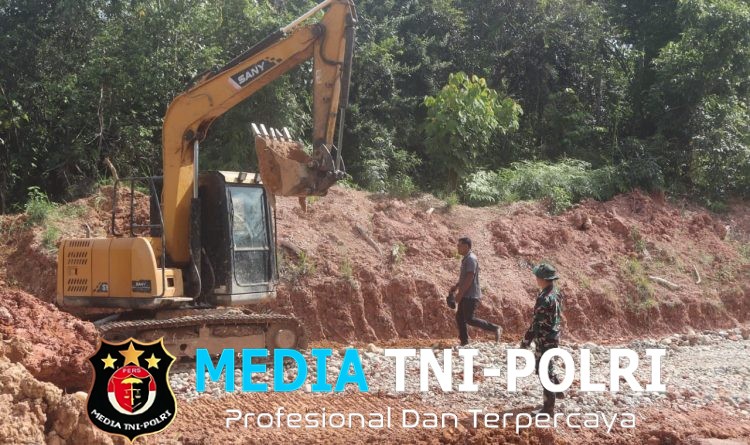 Satgas TMMD ke-128 Kodim 0420/Sarko Percepat Pengerasan Jalan di Desa Seko Besar