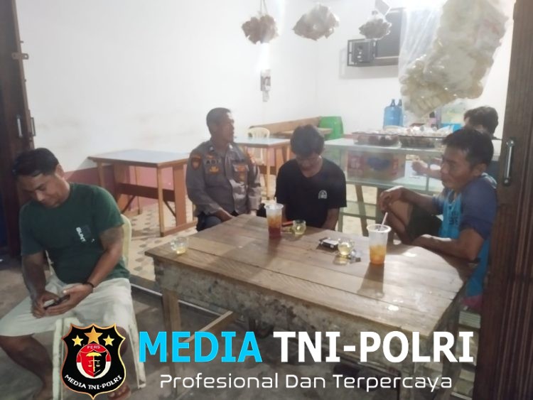 Ditemani Segelas Es, Polisi Ajak Warga Jaga Keamanan Lingkungan