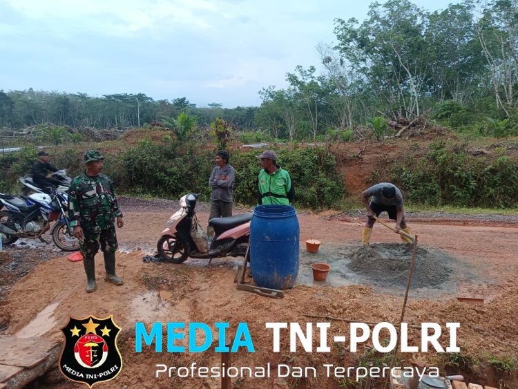 Demi Kemajuan Desa, Satgas TMMD Kodim 0402/OKI Laksanakan Pembukaan Jalan Baru