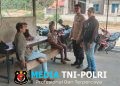 Saat Warga Bersantai, Polisi Hadir Beri Himbauan dan Rasa Aman