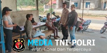 Saat Warga Bersantai, Polisi Hadir Beri Himbauan dan Rasa Aman