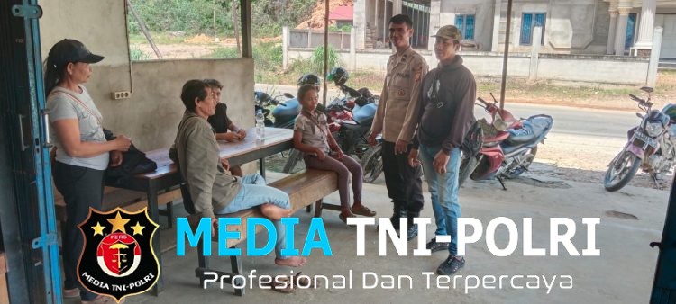 Saat Warga Bersantai, Polisi Hadir Beri Himbauan dan Rasa Aman