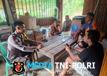 Jaga Kondusifitas Kamtibmas, Bhabinkamtibmas Polsek Kuala Behe Lakukan Sambang Desa Binaan