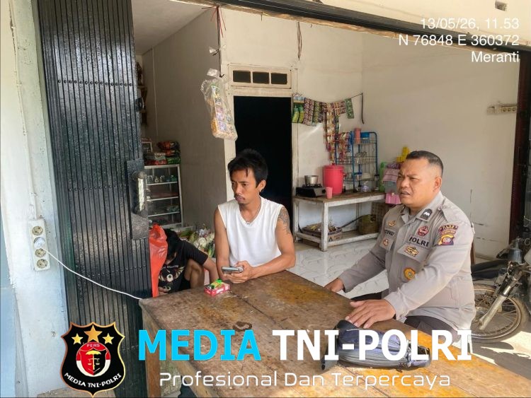 Polisi Sambangi Warga di Tengah Aktivitas Siang, Suasana Hangat Penuh Keakraban dan Pesan Kamtibmas