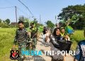 Saat Tangan Emak-Emak dan Prajurit Bersatu Menghijaukan Desa