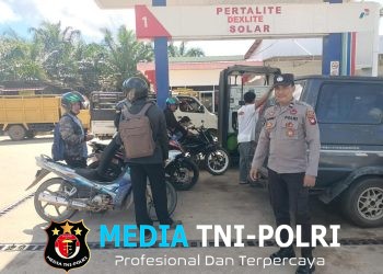 Personel Polsek Menjalin Laksanakan Patroli dan Sambang di SPBU untuk Antisipasi Penyalahgunaan BBM