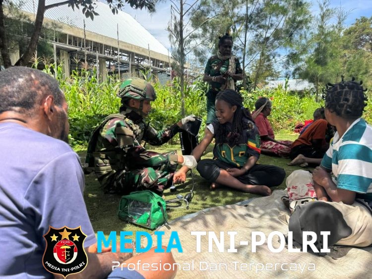 Sentuhan Kasih di Ujung Timur, Satgas Yonif 521/DY Gelar Anjangsana dan Pengobatan Gratis di Kampung Bolakme