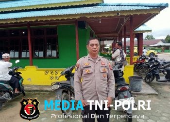 Jumat Penuh Khidmat, Polisi Siaga Amankan Jamaah di Masjid Al Jihad Sungai Ukoi