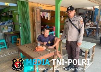 Jalin Kedekatan dengan Masyarakat Personel Polsek Mempawah Hulu Laksanakan Patroli Kamtibmas