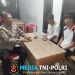 Polisi Duduk Bersama Warga Saat Patroli Malam, Sampaikan Pesan Kamtibmas dengan Suasana Kekeluargaan