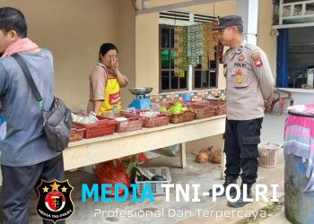 Tak Kenal Libur, Polisi Turun Langsung Jaga Keamanan Warga