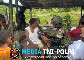 Binter TNI Peduli Kasih Sayang, Satgas Yonif 521/DY Berikan Pelayanan Kesehatan Gratis Bagi Warga Distrik Benawa
