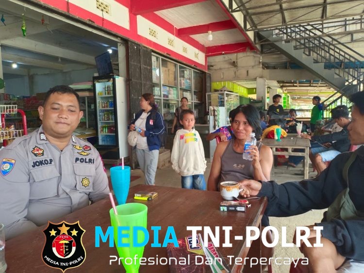 Polisi Laksanakan Patroli Menjaga Situasi Aman Dan Cegah Tindakan Kejahatan di Pasar Kuala Behe