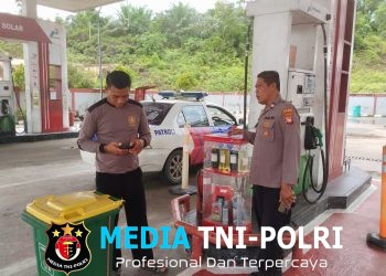 Patroli Siang Polisi Sambangi SPBU, Satpam Diajak Tingkatkan Kewaspadaan dan Jaga Kamtibmas