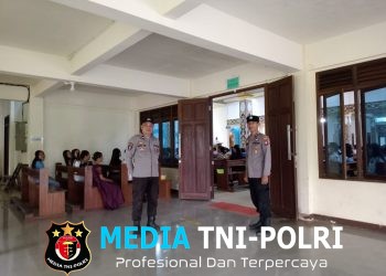 Polsek  Menyuke Lakukan Pengamanan Ibadah Misa Hari Minggu