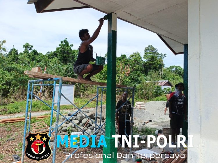 Pengecatan RTLH TMMD Ke-128 Kodim 1801/Manokwari Masuki Tahap Finishing  ‎