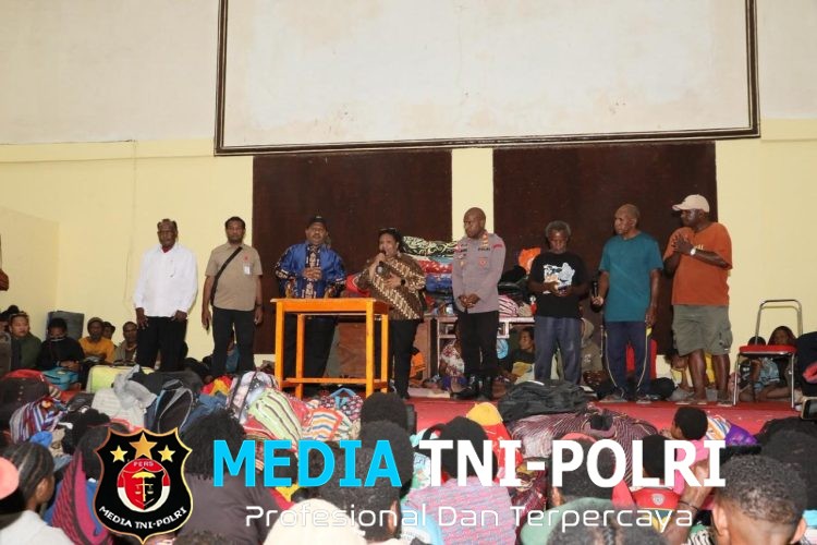 Wamendagri Ribka Pastikan Penanganan Pengungsi Jayawijaya Terkoordinasi