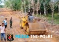TMMD Ke-128 Kodim 0402/OKI, Progres Pembangunan Jalan di Desa Pematang Sukatani Hampir Rampung 100 Persen