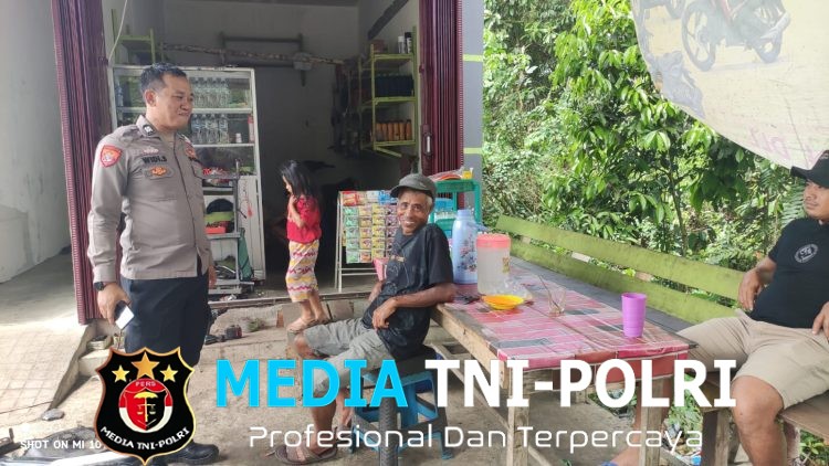 Patroli Malam Rutin, Personel Polsek Menjalin Ciptakan Situasi Kamtibmas Kondusif di Pasar Menjalin