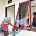 Pemasangan Pintu dan Jendela RTLH TMMD Ke-128 Kodim 1801/Manokwari Capai Tahap Finishing