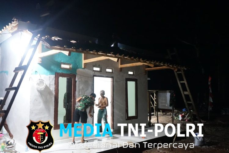 Tak Kenal Lelah Apalagi Menyerah, Satgas ke-128 Kodim 0402/OKI Lembur Malam
