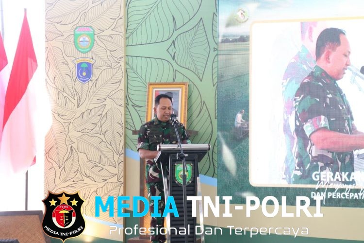 Dandim 0402/OKI Hadiri Gerakan Tanam Bersama Gubernur Sumsel di Desa Cahaya Bumi