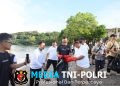 Dukung Indonesia ASRI, Wamendagri Bima Arya Bersama ASN dan Praja IPDN NTB Gelar Gerakan Bersih Pantai