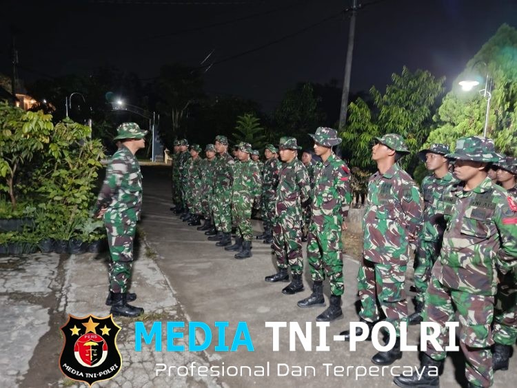 Jaga Kedisiplinan dan Evaluasi Kerja, Danramil 02/Karangmalang Pimpin Apel Malam Satgas TMMD ke-128 di Desa Puro