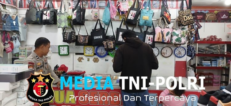 Malam Hari Toko Serba 35 Didatangi Polisi, Ternyata Ini Tujuannya