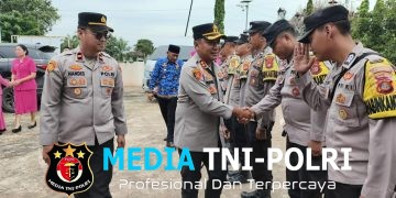 Kapolres Mesuji Bersama Ketua Bhayangkari cabang mesuji Lakukan Kunjungan Kerja ke Mapolsek Mesuji Timur