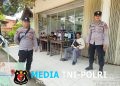 Samapta Polsek Menyuke Berikan Imbauan Kepada Warga Saat Patroli Siang