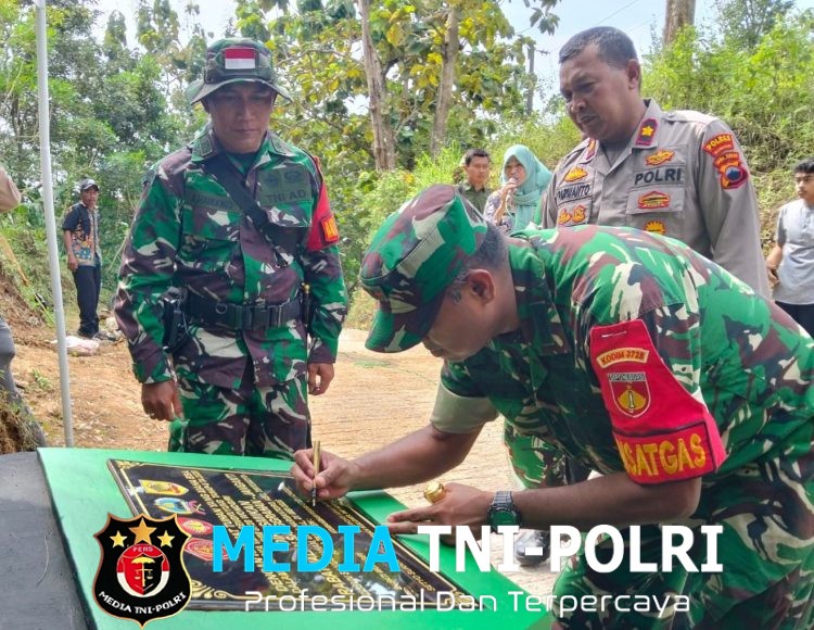 Resmikan Jalan Hasil TMMD Di Desa Hargantoro, Ini Harapan Dandim Wonogiri