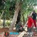 Babinsa 420/08 Tabir Pererat Silaturahmi Lewat Gotong Royong di Desa Pulau Aro